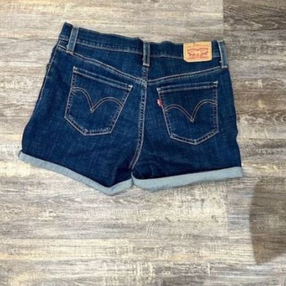Mid Length Jean Levi Strauss Shorts